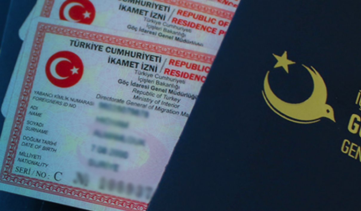 منذ أعوام تمنع تركيا السوريين من حملة بطاقة الحماية المؤقتة مغادرة الولايات المسجلين فيها من دون إذن سفر