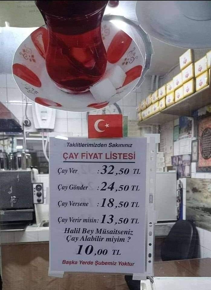 صورة من أحد المقاهي في تركيا توضح أهمية الأسلوب باللغة التركية