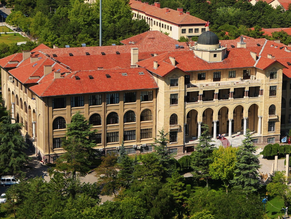 تنبع قوة الشهادات الجامعية التركية من قوة الجامعة الصادرة عنها وترتيبها العالمي