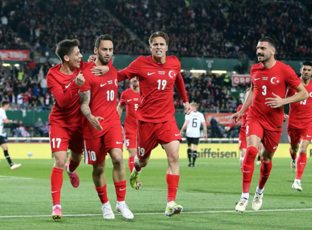 تقام منافسات بطولة أمم أوروبا لكرة القدم التي يشارك بها منتخب تركيافي ألمانيا