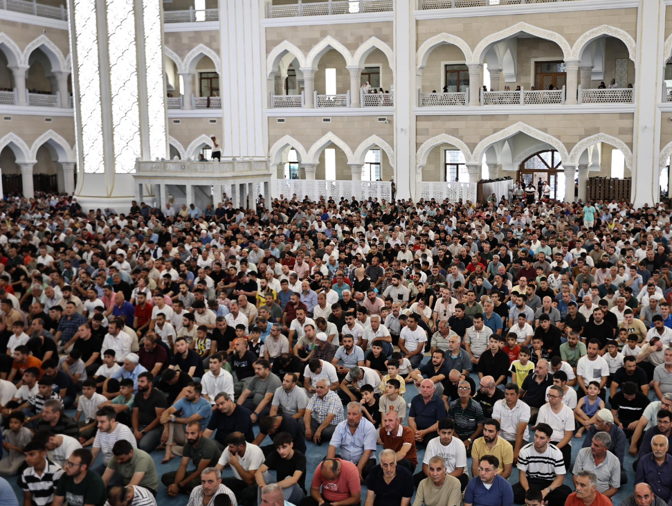 تقدم في تركيا التهاني والمباركات بالعديد من المناسبات مثل الأعياد الدينية والوطنية